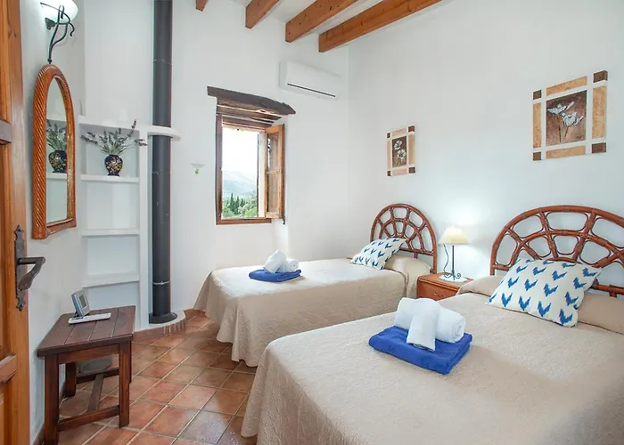 Owl Booking Villa El Campet - Rustic Stay